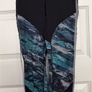 Lululemon Black and Blue Patterned Leggings